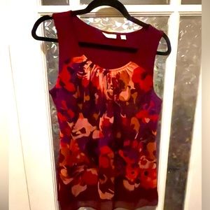 New York & Co burgundy flower printed sleeveless blouse M